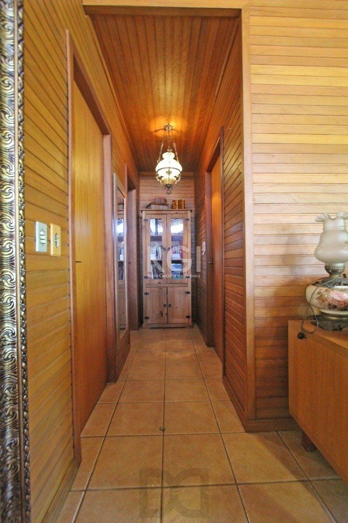 Casa para Venda - 205m², 2 dormitórios, sendo 1 suites, 4 vagas - Cristal — foto 12