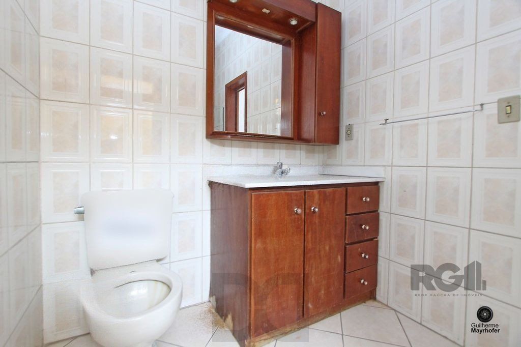 Casa com 5 suítes, 7 banheiros, 4 vagas no bairro Partenon — foto 39