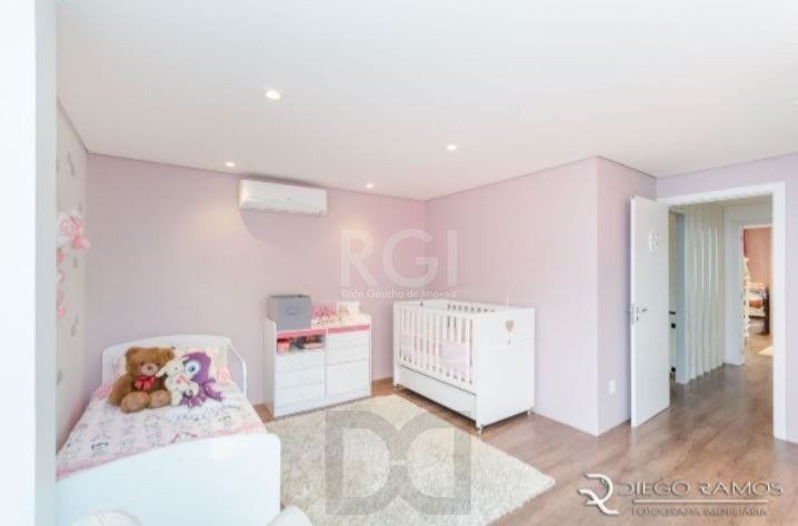 Casa para Venda - 315m², 3 dormitórios, sendo 1 suites, 2 vagas - Teresópolis — foto 44