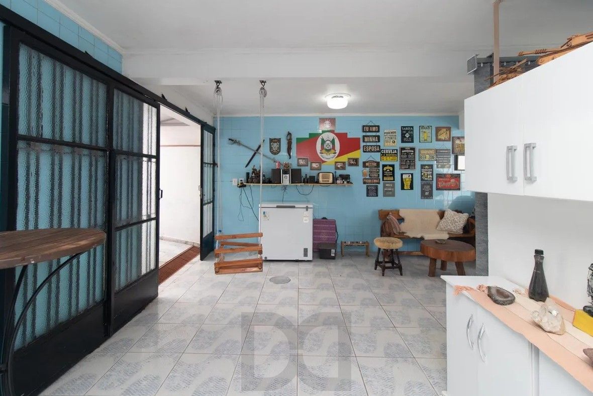 Casa com 4 dormitórios e energia solar no bairro Nonoai. — foto 45