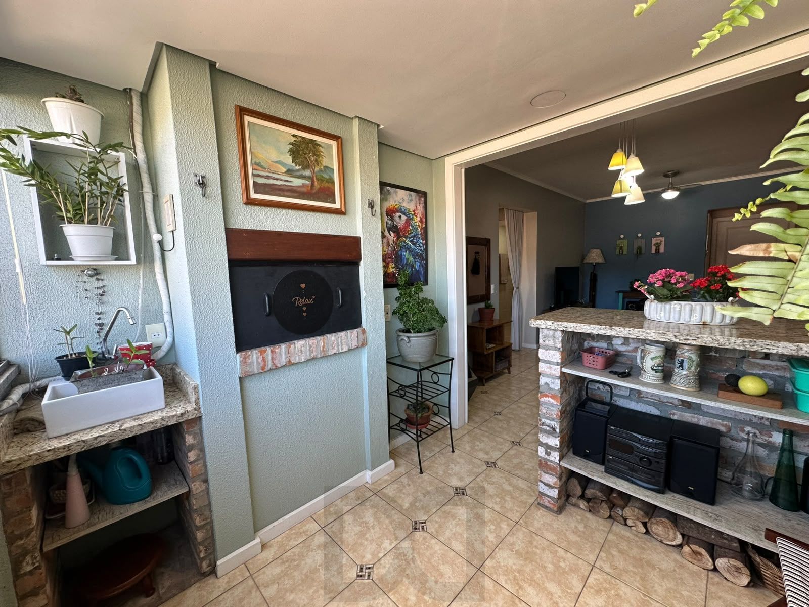 Apartamento de 2 dormitórios, no bairro Teresópolis. — foto 4