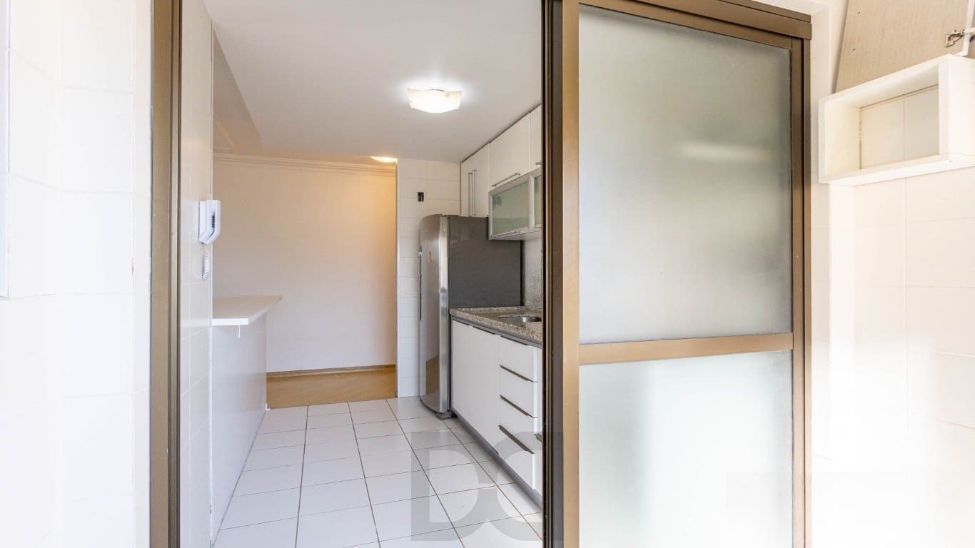Apartamento de 2 dormitorios à venda em Passo da Areia, Porto Alegre. — foto 12