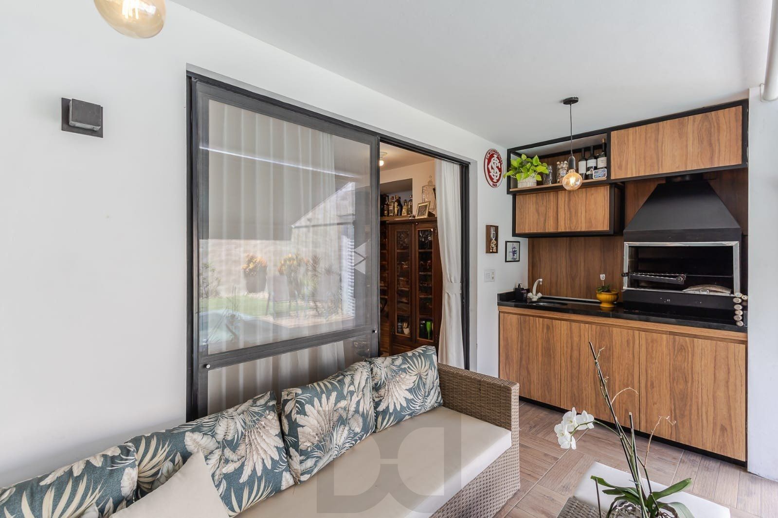 Casa em Condomínio com 3 quartos, 3 vagas e 184m² para vender por R$ 1.180.000 Rua Adriano Pereira Da Silva - Vila Nova, Porto Alegre — foto 2