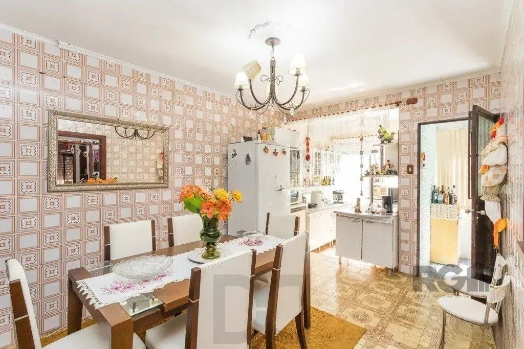 Casa de 3 dormitórios no bairro Jardim Carvalho — foto 3