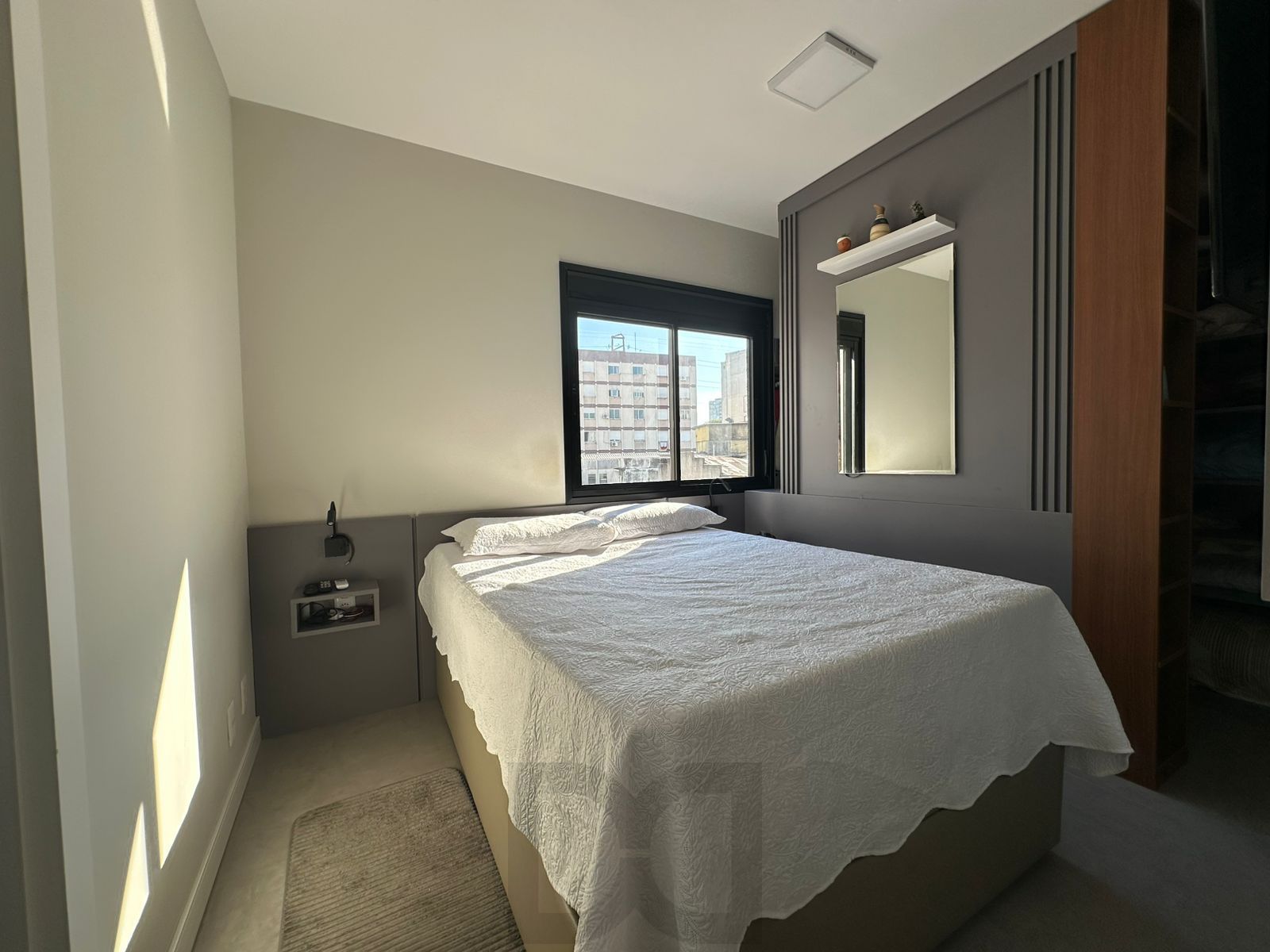 Apartamento Mobiliado e Reformado com Closet, Churrasqueira e Infraestrutura Completa no Centro de Porto Alegre — foto 13