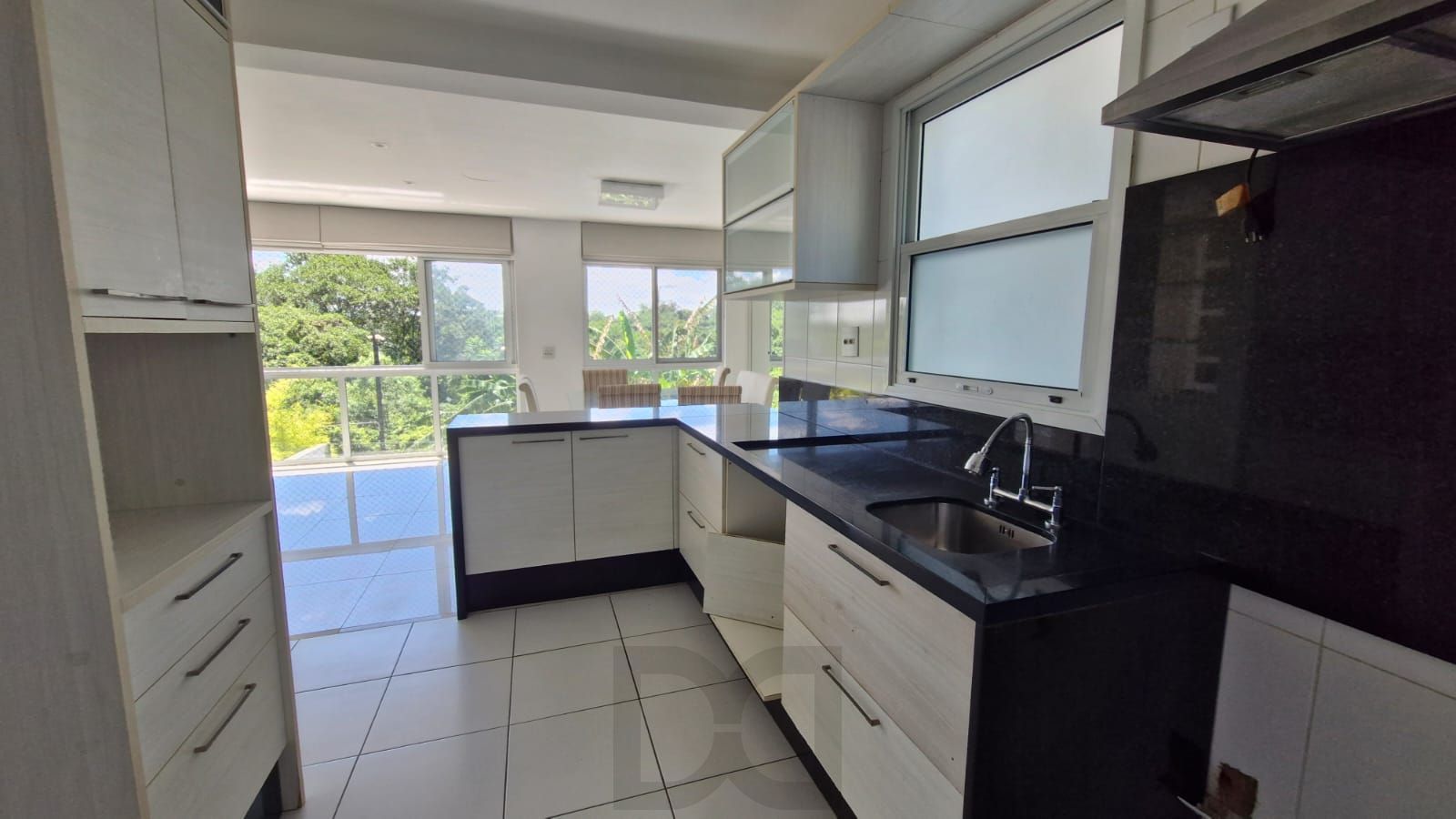 Casa em Condominio fechado, 5 dormitórios com infraestrutura completa — foto 30