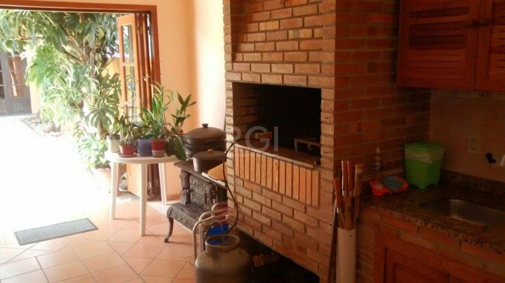 Casa para Venda - 316m², 3 dormitórios, sendo 1 suites, 2 vagas - Cavalhada — foto 8