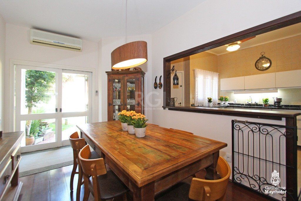 Casa para Venda - 240m², 5 dormitórios, sendo 1 suites, 3 vagas - Menino Deus — foto 14
