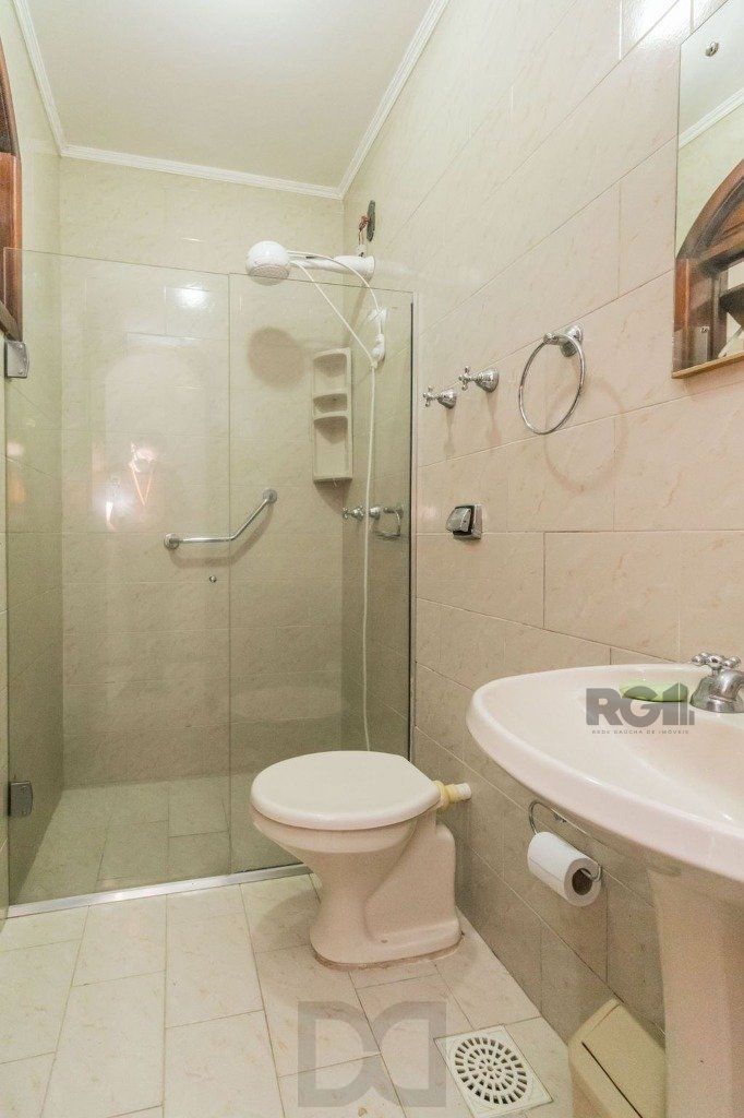 Casa com 287m², 5 dormitórios, piscina, 4 vagas no bairro Jardim Itu — foto 37