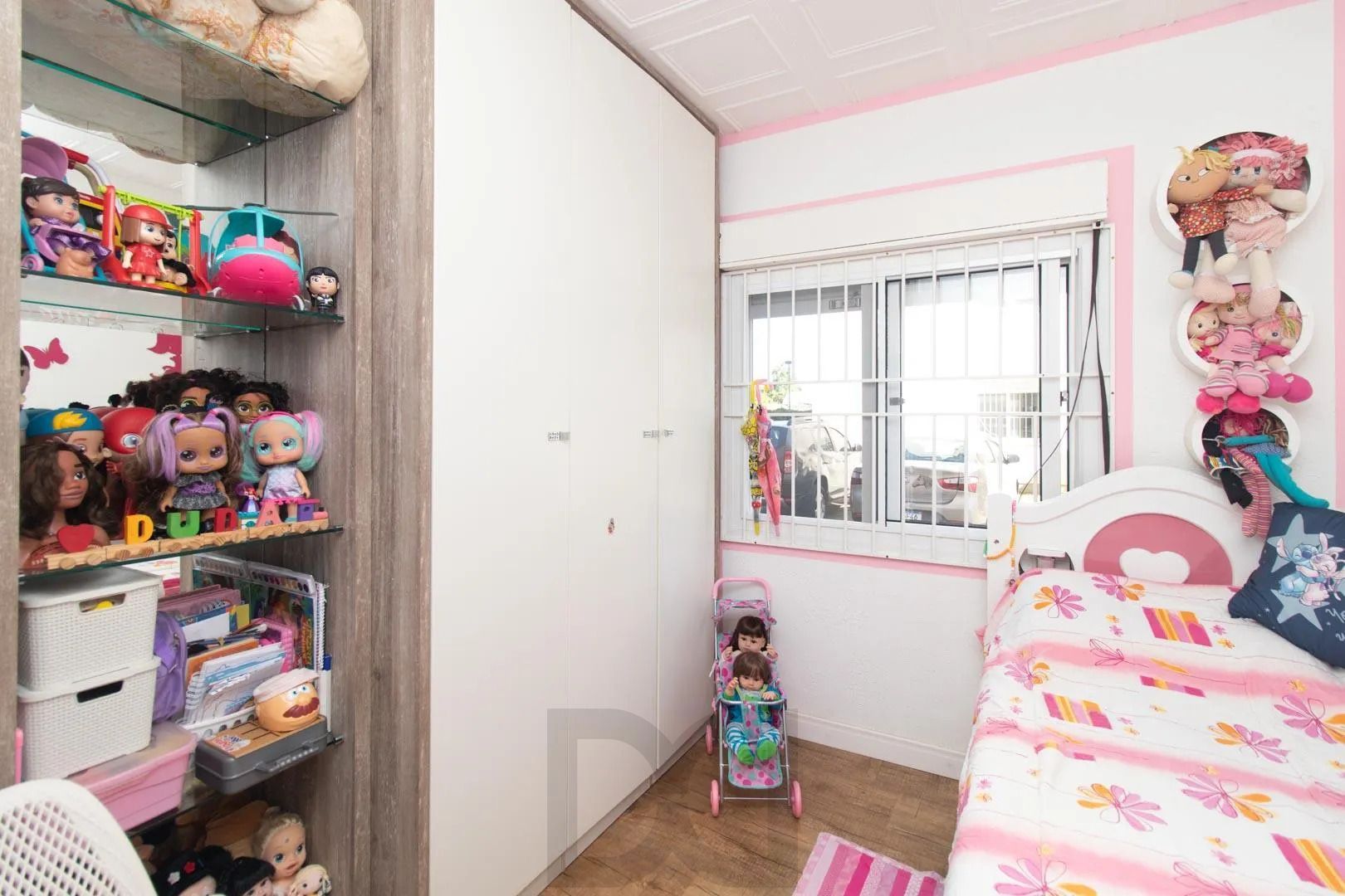 Apartamento de 2 dormitórios com 1 vaga de garagem. Prédio com elevador. Bairro Cristal — foto 6