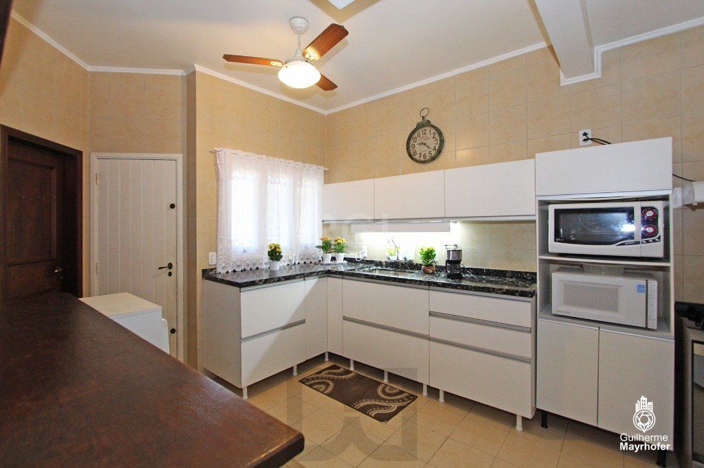 Casa para Venda - 240m², 5 dormitórios, sendo 1 suites, 3 vagas - Menino Deus — foto 15
