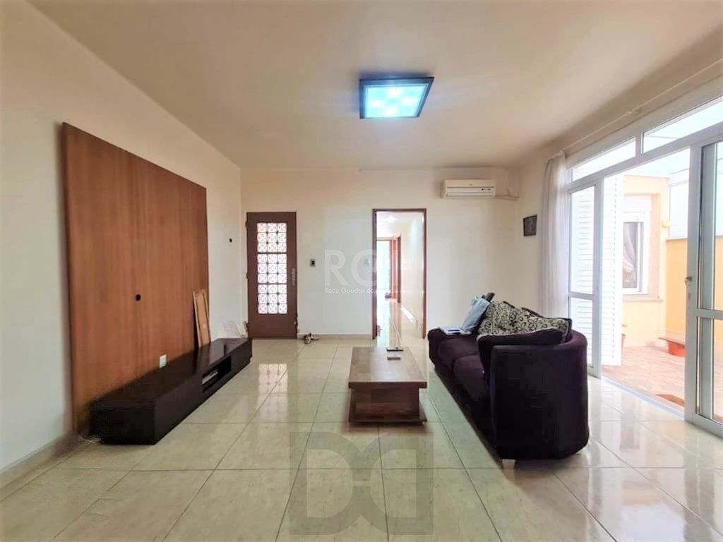 Apartamento de 3 dormitórios, Bairro Menino Deus — foto 1