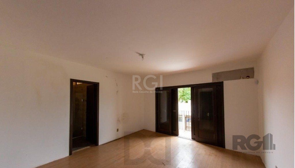 Casa para Venda - 450m², 4 dormitórios, sendo 3 suites, 5 vagas - Nonoai — foto 8