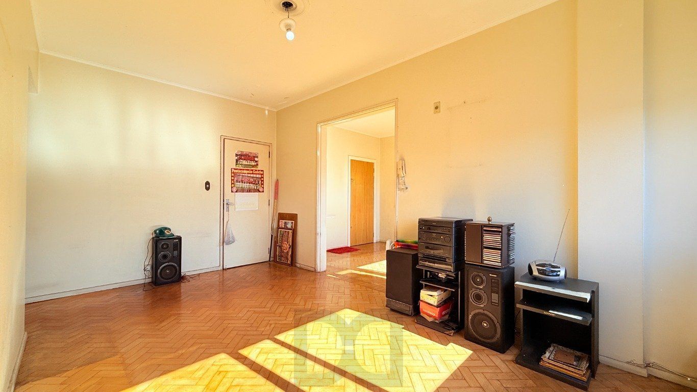 Apartamento de 3 dormitórios à venda no Bairro Petrópolis, Porto Alegre. — foto 19