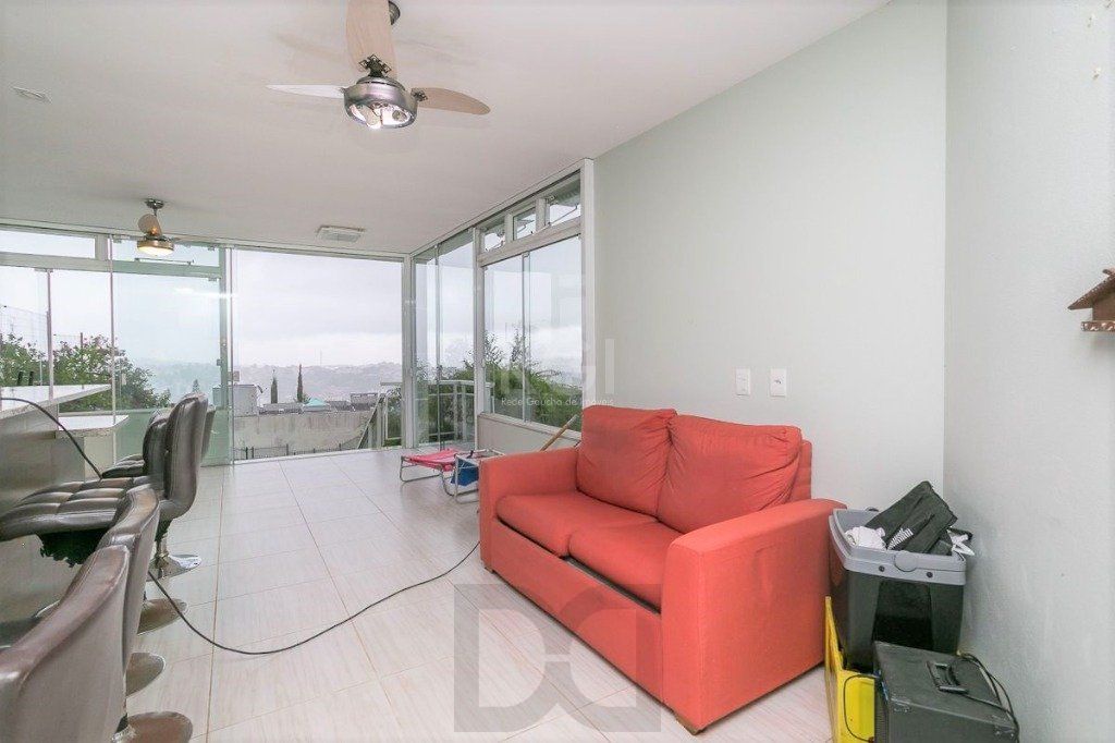Casa para Venda - 279m², 3 dormitórios, sendo 1 suites, 4 vagas - Teresópolis — foto 32