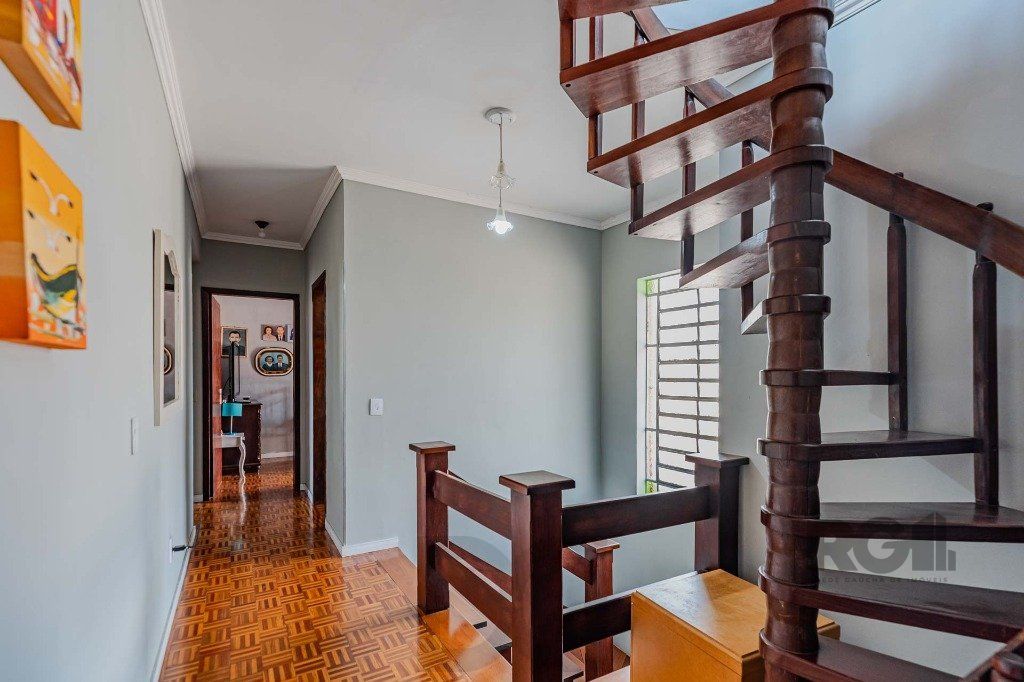 Casa com 234m², 3 dormitórios, 3 vagas no bairro Partenon — foto 21