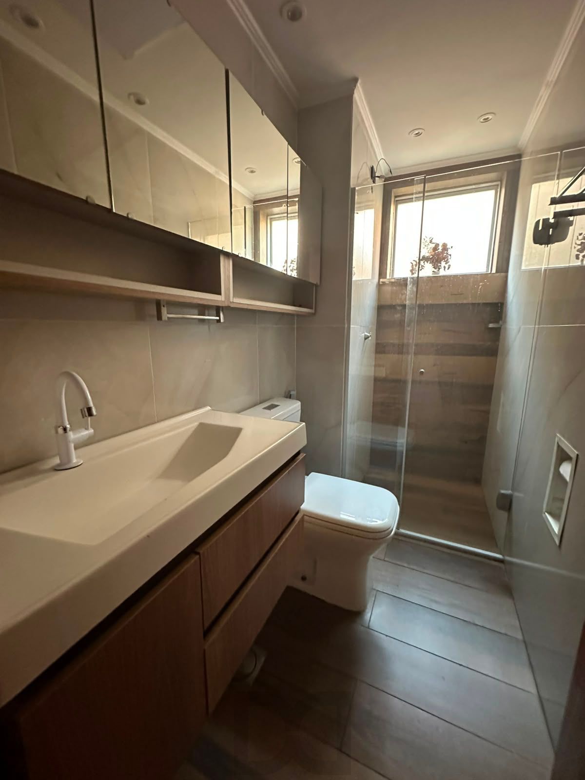 Apartamento 1 dormitório no bairro Jardim do Salso em Porto Alegre para Alugar e Venda — foto 12