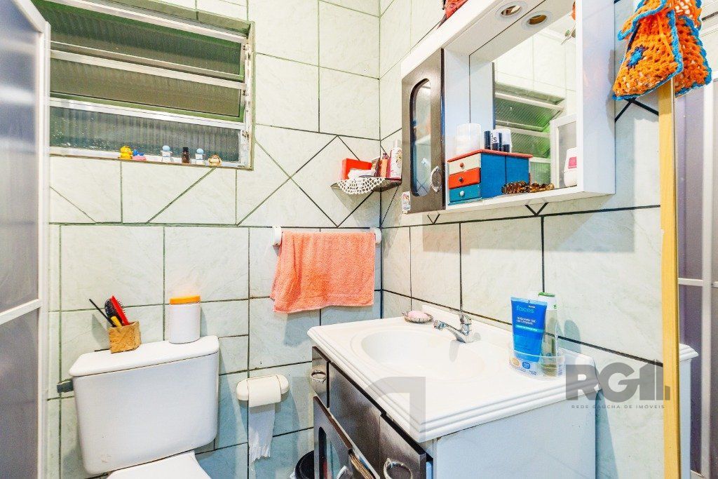 Casa de 4 Dormitório(s) Bairro Nonoai - Porto Alegre — foto 20