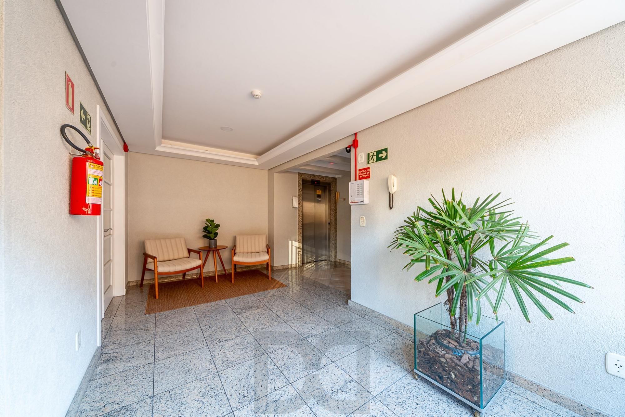 Apartamento de 3 dormitorios á venda em Petrópolis, Porto Alegre. — foto 2