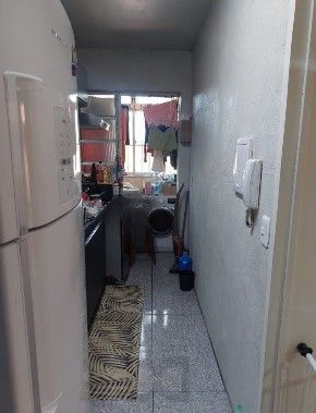 Apartamento de 2 dormitórios com sacada e 1 vaga de garagem no bairro Medianeira. — foto 9