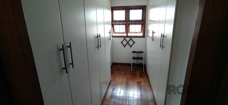 Excelente casa de 287m² com 3 dormitórios e 4 vagas. — foto 18