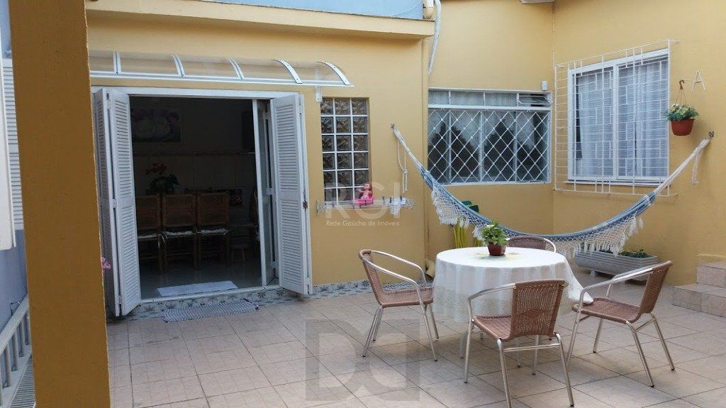 Casa para Venda - 289m², 4 dormitórios, sendo 1 suites, 4 vagas - Cavalhada — foto 12