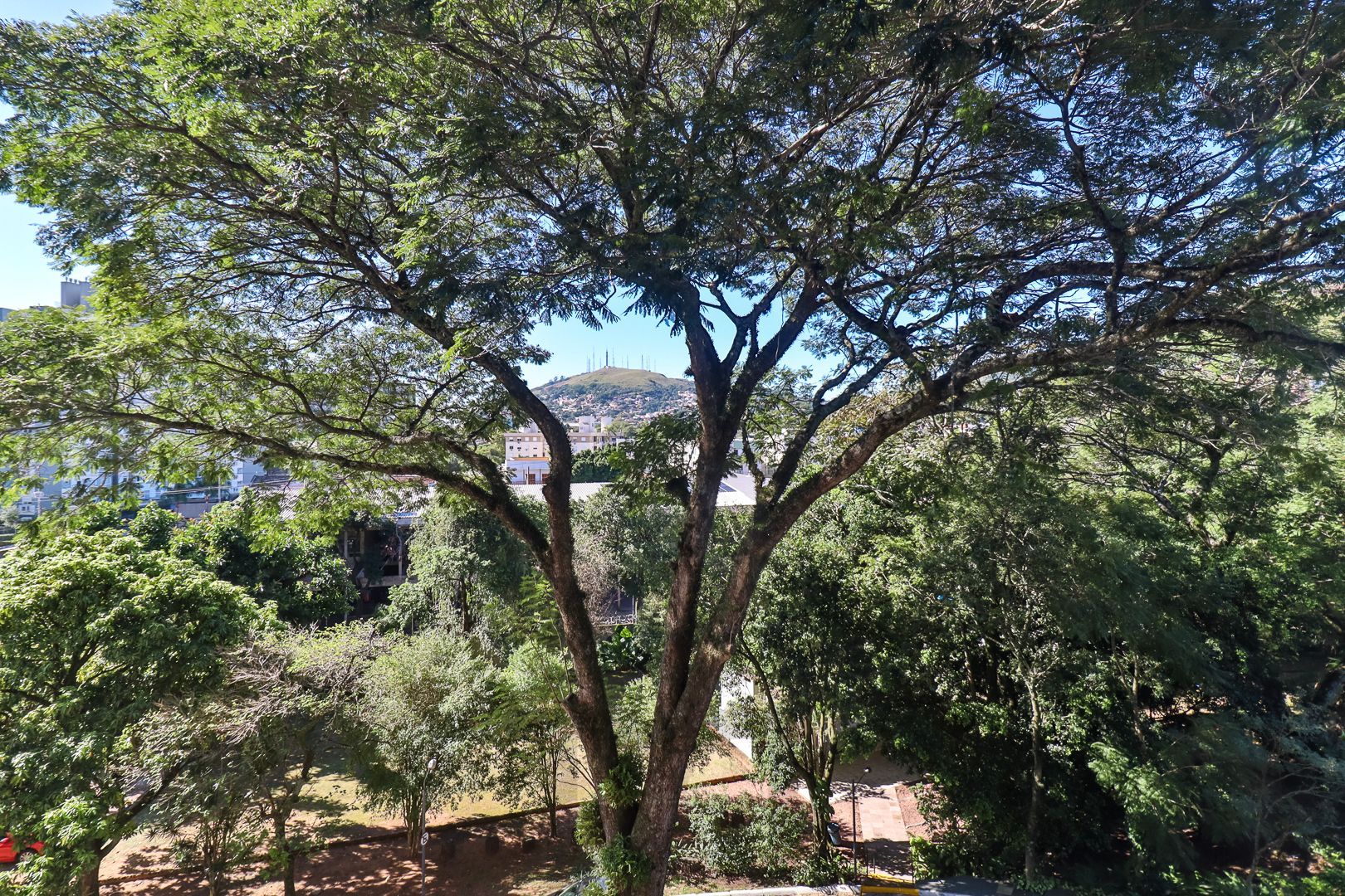 Apartamento para venda de 3 dormitórios, no bairro Teresópolis em Porto Alegre/RS. — foto 13