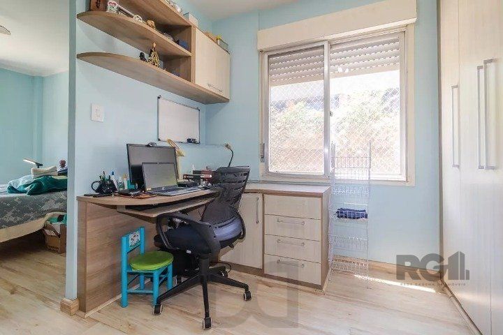 Apartamento com 2 dormitórios reversível para 3, e condomínio com portaria 24h, salão de festas, quadra e playground. Próximo à Orla e BarraShopping. — foto 12