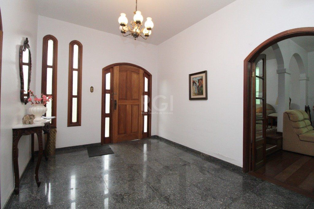 Casa para Venda - 406.36m², 6 dormitórios, sendo 6 suites, 2 vagas - Chácara das Pedras — foto 1