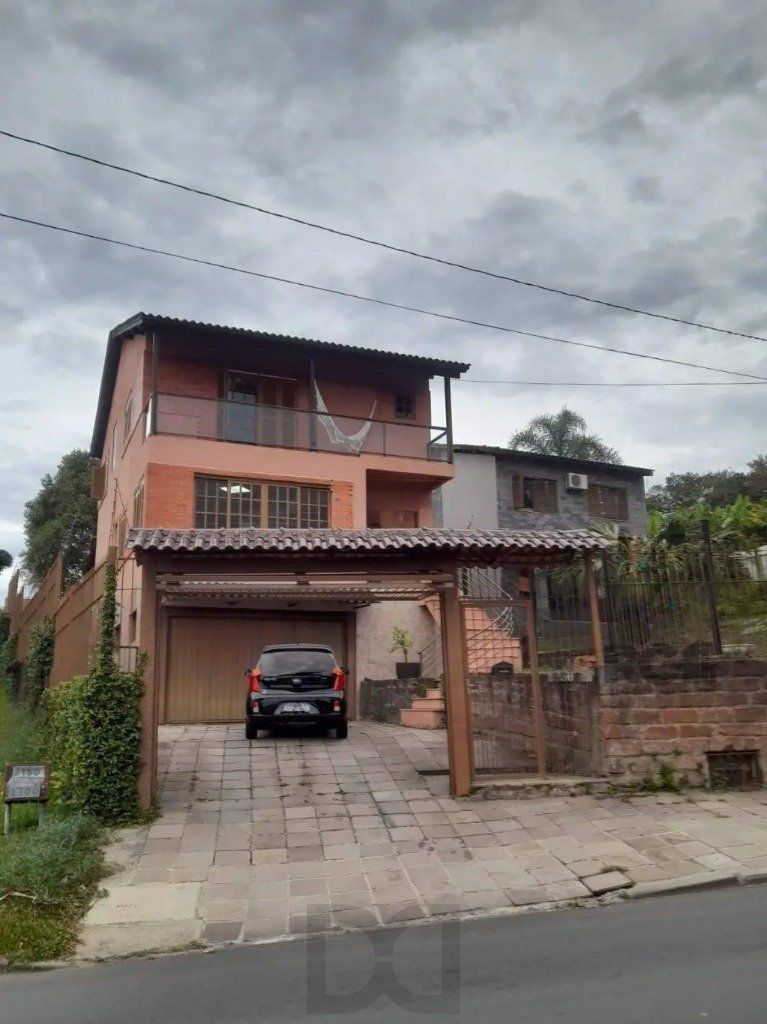 Casa com 3 dormitórios no bairro Lomba do Pinheiro — foto 29