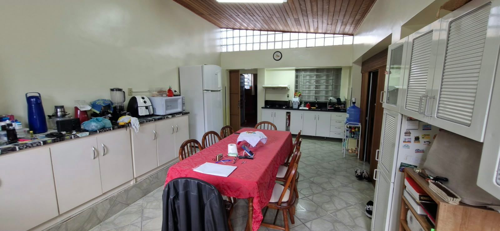 2 Casas no mesmo terreno, 2 dormitórios cada, 2 garagem, ensolarada, rua calma e arborizada — foto 9