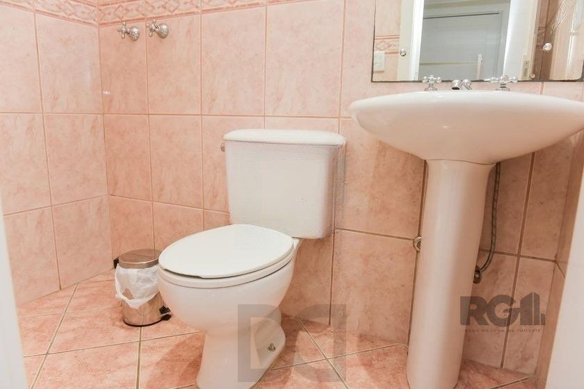Casa de 197m² - 5 dormitórios, 3 vagas no bairro Rubem Berta — foto 5