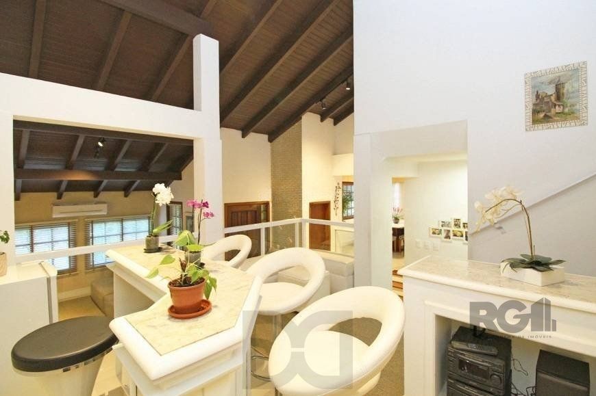 Casa 245m² - 3 dormitórios, 4 vagas no bairro Cavalhada — foto 9