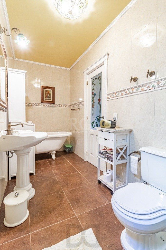Casa de 3 dormitórios e 4 vagas de garagem no bairro Jardim Itu — foto 14