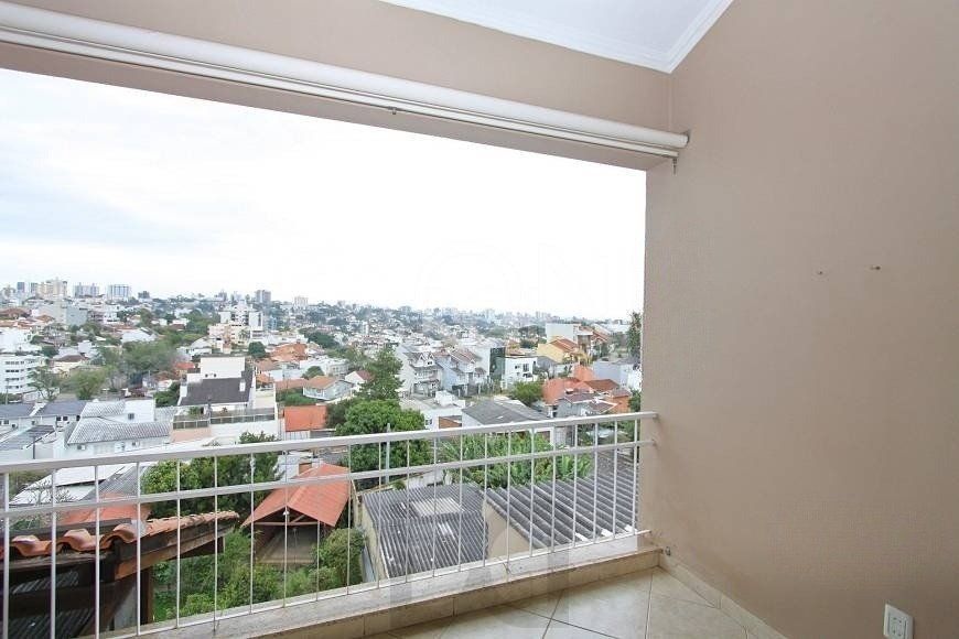 EXCELENTE CASA COM 4 DORMITÓRIOS, 6 VAGAS DE GARAGEM E VISTA PANORÂMICA. — foto 12