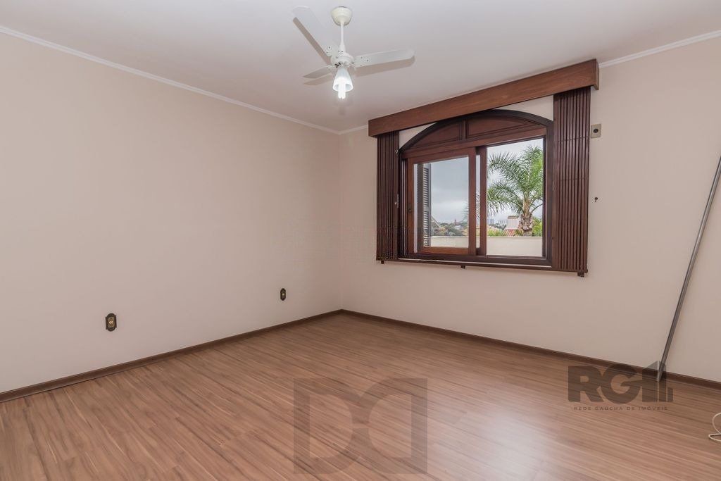 Casa com 287m², 5 dormitórios, piscina, 4 vagas no bairro Jardim Itu — foto 23