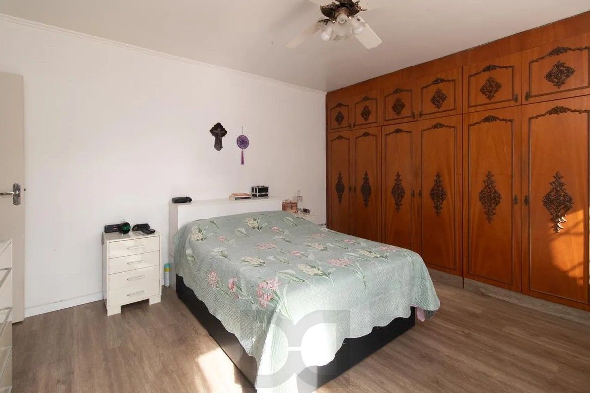 Casa com 4 dormitórios e energia solar no bairro Nonoai. — foto 15