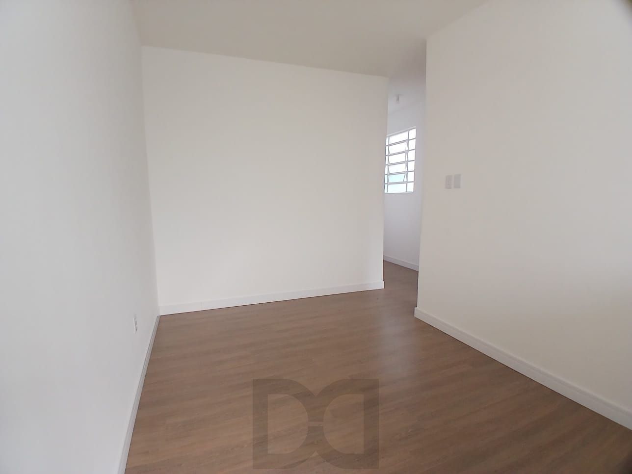 Apartamento de 01 dormitorio no Passo da Areia - Porto Alegre — foto 1