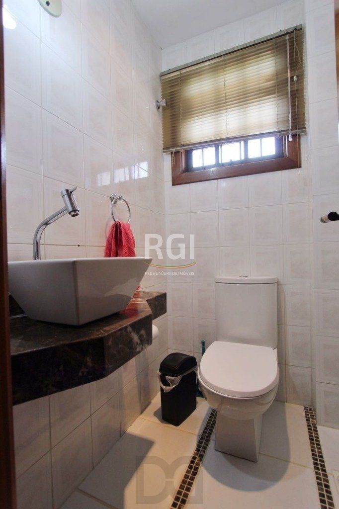 Casa para Venda - 259.5m², 4 dormitórios, sendo 1 suites, 3 vagas - Teresópolis — foto 15