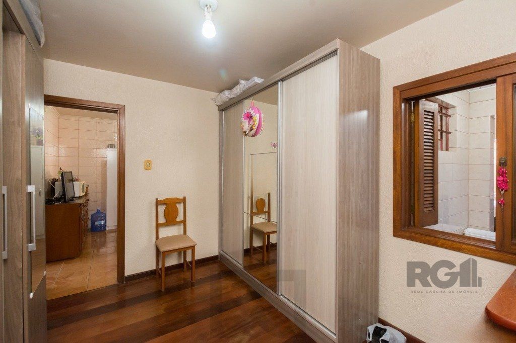 Casa de 4 quartos com 265m², no bairro Cavalhada — foto 7