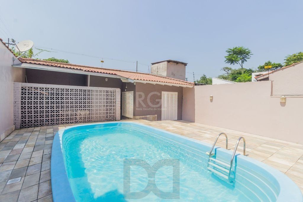 Casa à venda - 230m², 4 quartos, sendo 2 suítes, churrasqueira, piscina e 03 vagas de garagem — foto 34