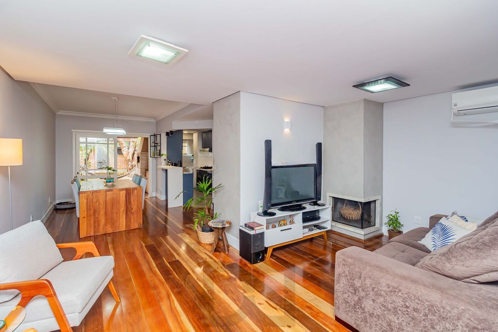 Casa de 3 dormitórios à venda no Bairro Serraria - Porto Alegre — foto 1