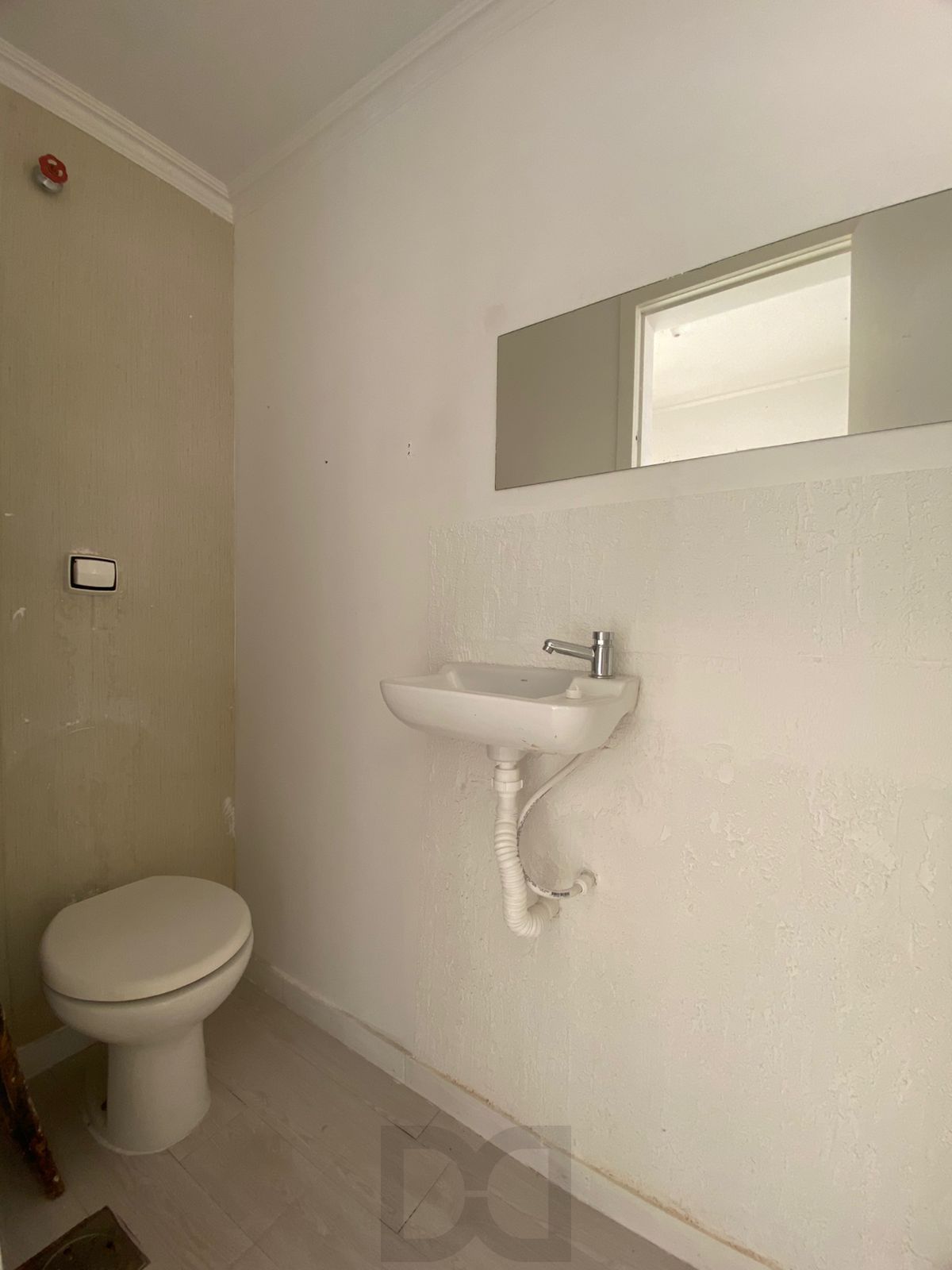 Apartamento 2 Dormitórios com Garagem Coberta à Venda no Bairro Teresópolis – Amplo, Arejado e de Frente, 67m2 — foto 7