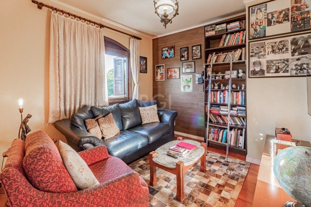 Casa de 3 dormitórios e 4 vagas de garagem no bairro Jardim Itu — foto 6