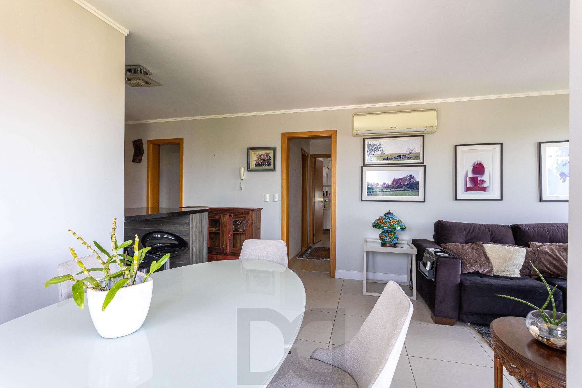 Apartamento à Venda com 2 Dormitórios (1 Suíte) e 2 Vagas Cobertas - Vila Ipiranga, Porto Alegre/RS — foto 3