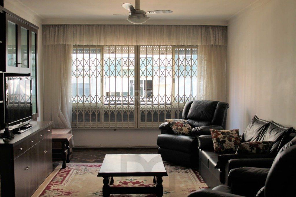 Apartamento com 03 dormitórios, churrasqueira e vaga de garagem no Menino Deus — foto 1