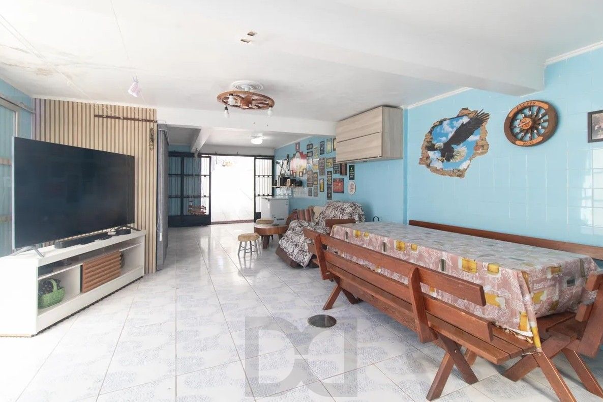 Casa com 4 dormitórios e energia solar no bairro Nonoai. — foto 48