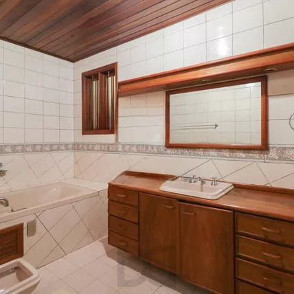 Casa à venda com 4 dormitorios no Bairro Nonoai - Porto Alegre — foto 13