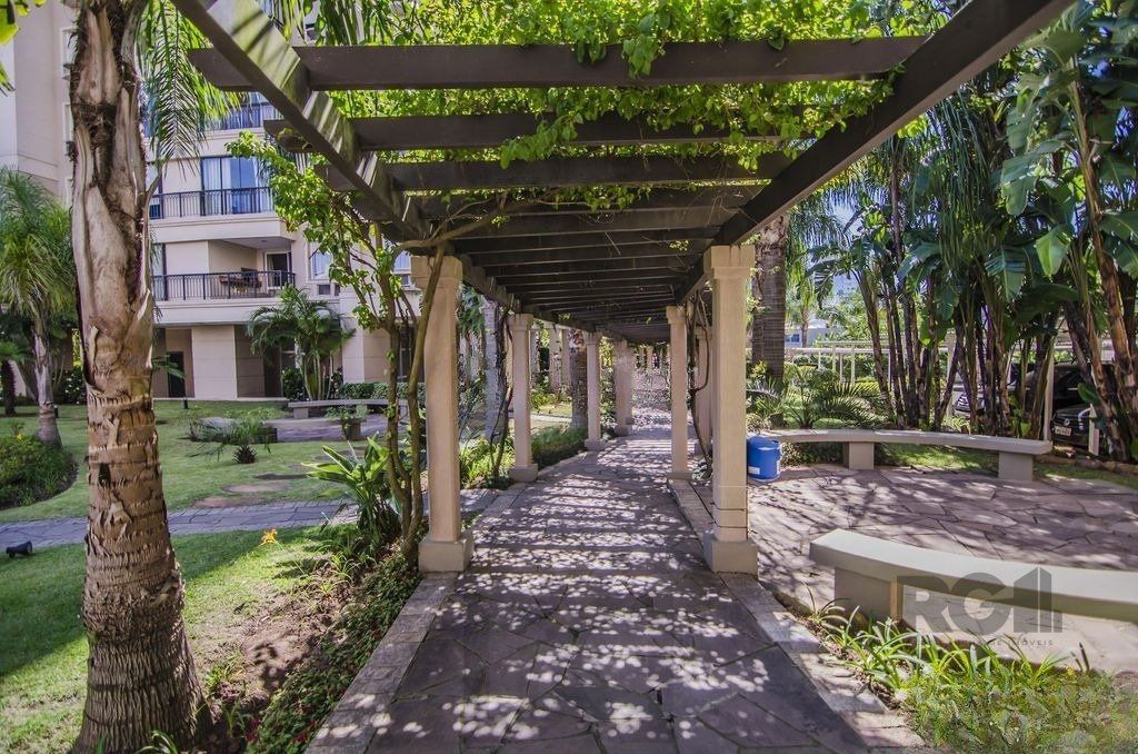 Apartamento 95m² - semi mobiliado, 3 dormitórios, 1 suíte e 2 vagas no bairro Passo da Areia — foto 21
