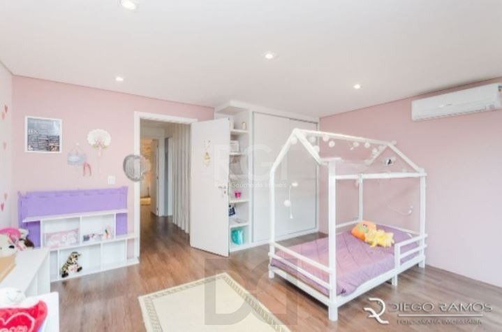Casa para Venda - 315m², 3 dormitórios, sendo 1 suites, 2 vagas - Teresópolis — foto 48